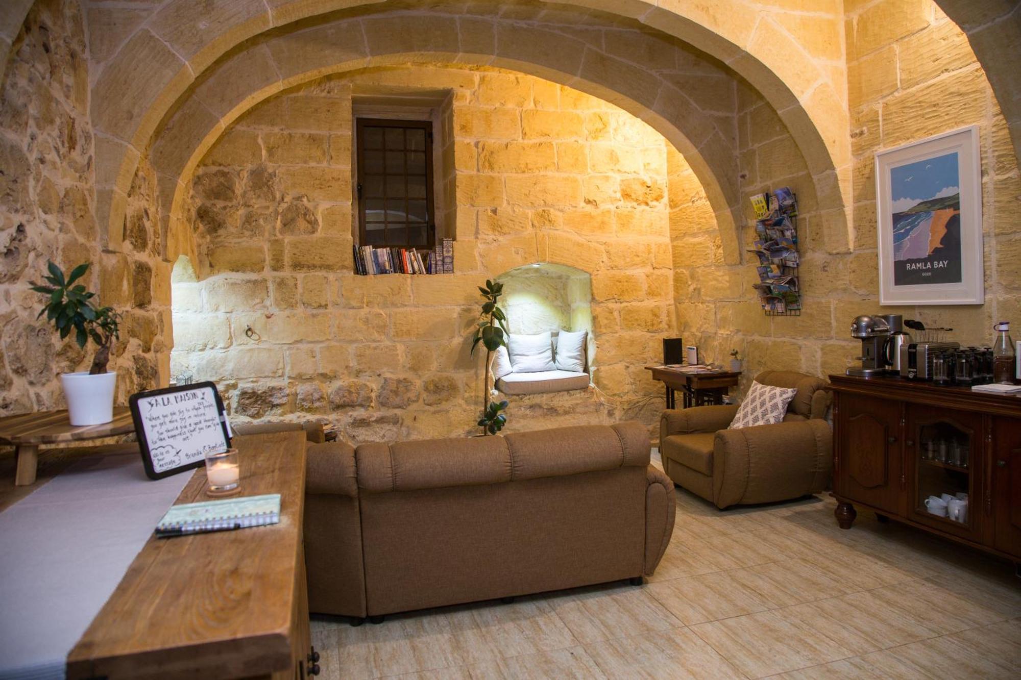 A La Maison B&B ซากฮรา ภายนอก รูปภาพ
